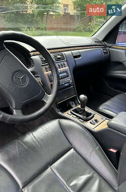 Седан Mercedes-Benz E-Class 1999 в 