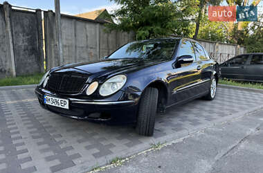 Седан Mercedes-Benz E-Class 2002 в 