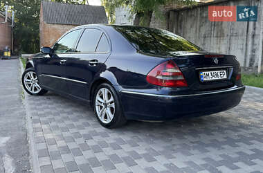Седан Mercedes-Benz E-Class 2002 в 