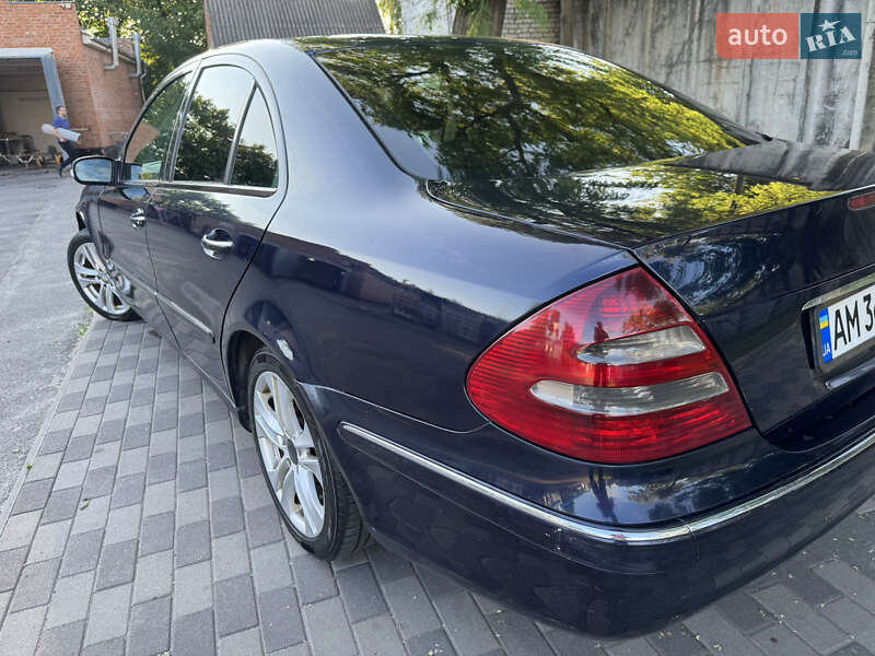 Седан Mercedes-Benz E-Class 2002 в Лубнах