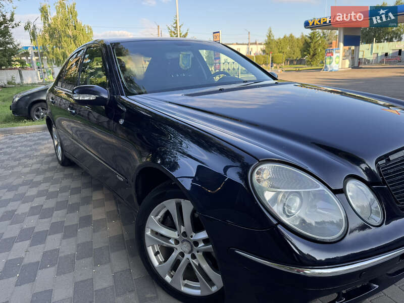 Седан Mercedes-Benz E-Class 2002 в Лубнах