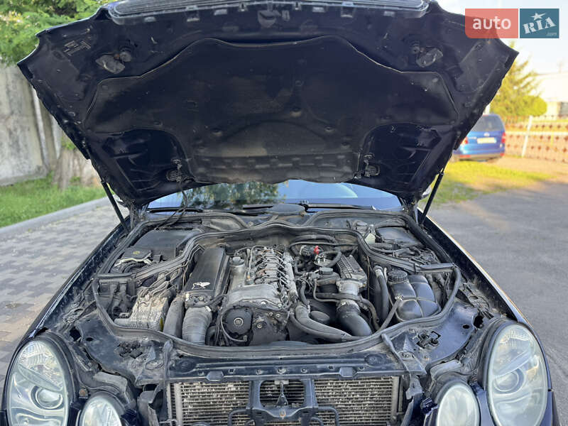 Седан Mercedes-Benz E-Class 2002 в Лубнах