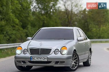 Седан Mercedes-Benz E-Class 2000 в 