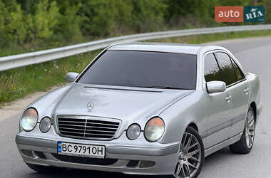Седан Mercedes-Benz E-Class 2000 в 