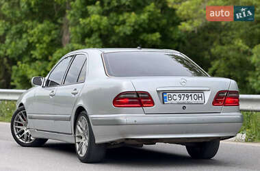 Седан Mercedes-Benz E-Class 2000 в 