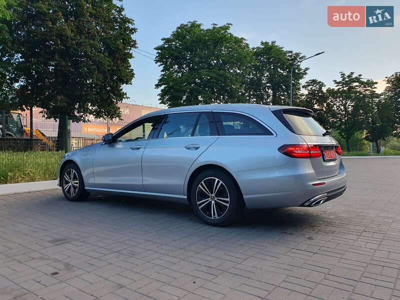 Универсал Mercedes-Benz E-Class 2021 в Киеве