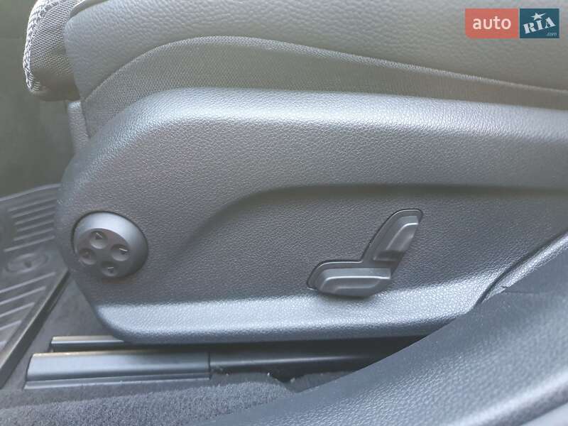 Универсал Mercedes-Benz E-Class 2021 в Киеве