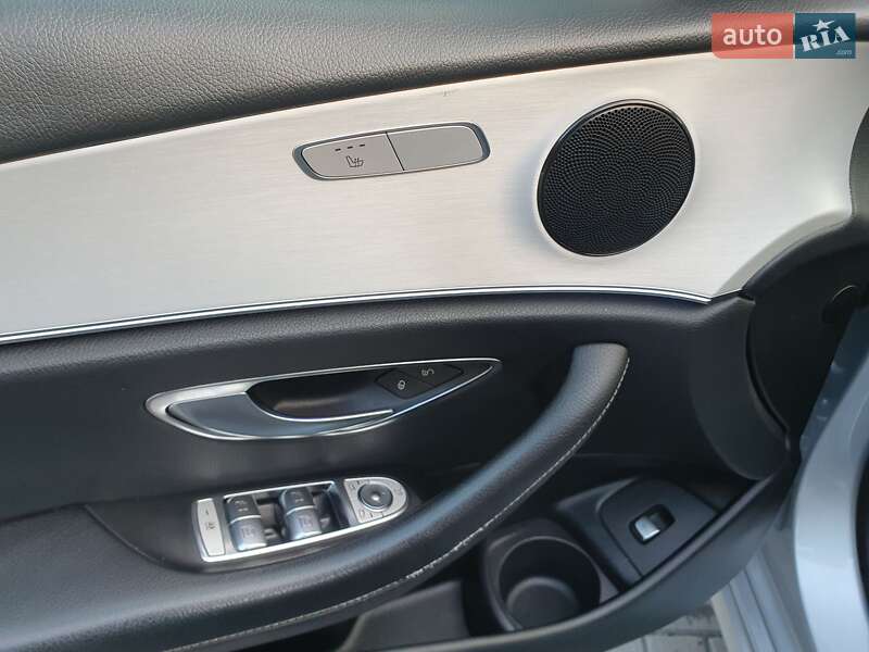 Универсал Mercedes-Benz E-Class 2021 в Киеве