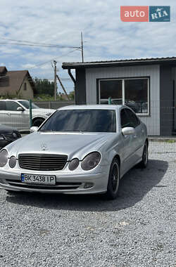 Седан Mercedes-Benz E-Class 2003 в 