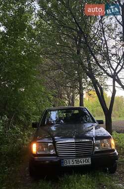 Седан Mercedes-Benz E-Class 1993 в Прилуках