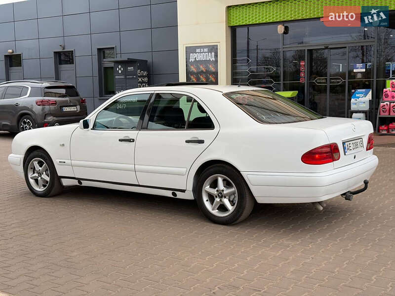 Седан Mercedes-Benz E-Class 1999 в Кривом Роге