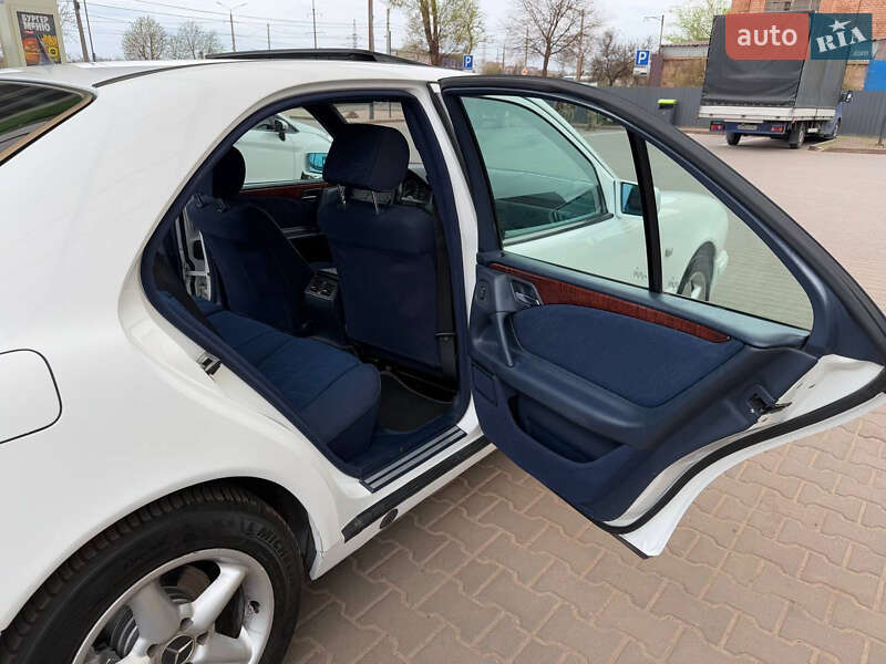 Седан Mercedes-Benz E-Class 1999 в Кривом Роге