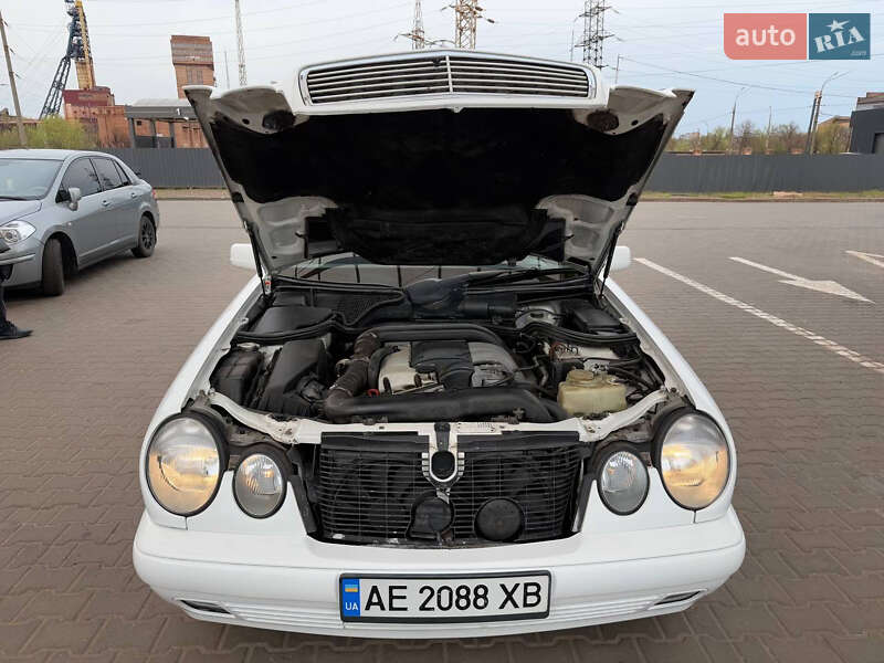 Седан Mercedes-Benz E-Class 1999 в Кривом Роге