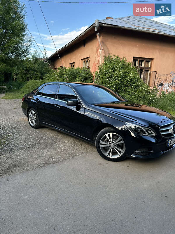 Седан Mercedes-Benz E-Class 2014 в Ивано-Франковске