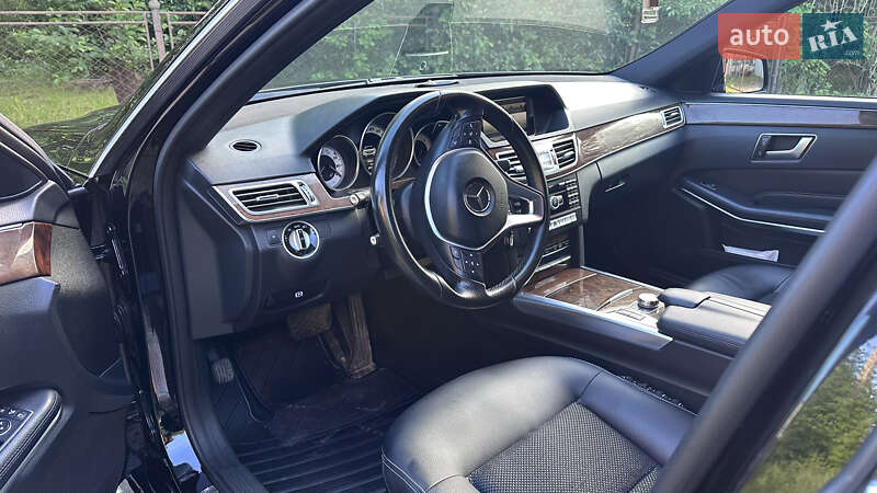 Седан Mercedes-Benz E-Class 2014 в Ивано-Франковске