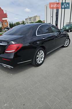 Седан Mercedes-Benz E-Class 2017 в 