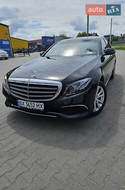 Седан Mercedes-Benz E-Class 2017 в 