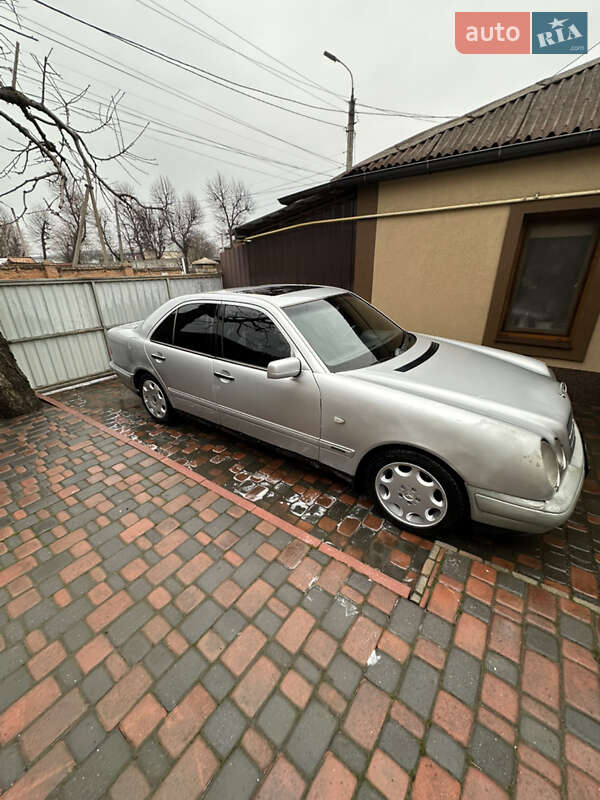 Седан Mercedes-Benz E-Class 1997 в Хмельницком