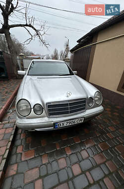 Седан Mercedes-Benz E-Class 1997 в 