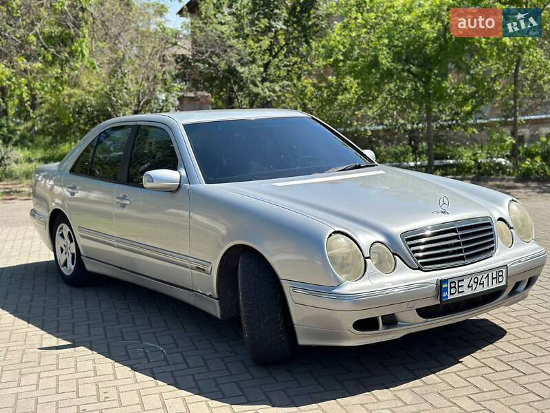 Седан Mercedes-Benz E-Class 2002 в Николаеве