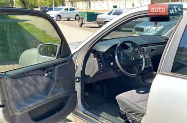 Седан Mercedes-Benz E-Class 2002 в 