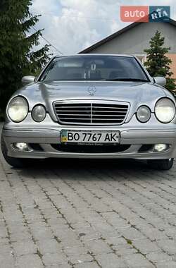 Седан Mercedes-Benz E-Class 2000 в 