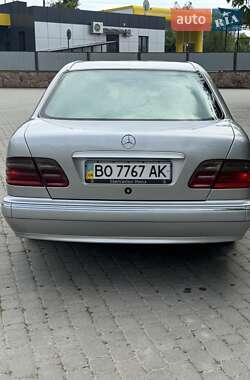 Седан Mercedes-Benz E-Class 2000 в 