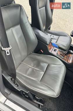 Седан Mercedes-Benz E-Class 2000 в 