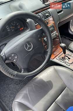 Седан Mercedes-Benz E-Class 2000 в 