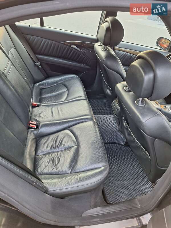 Седан Mercedes-Benz E-Class 2006 в Долине