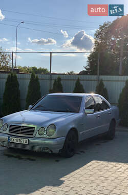 Седан Mercedes-Benz E-Class 1998 в Томашполі