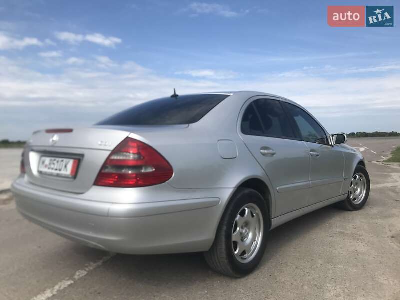 Седан Mercedes-Benz E-Class 2004 в Рівному