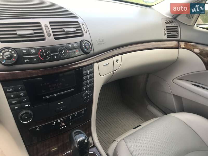 Седан Mercedes-Benz E-Class 2004 в Рівному
