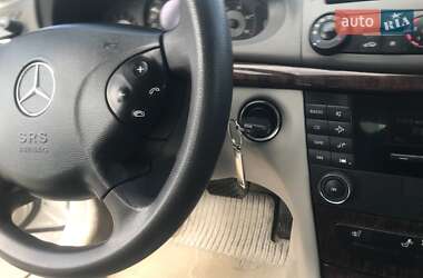Седан Mercedes-Benz E-Class 2004 в 