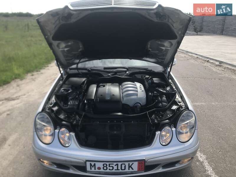 Седан Mercedes-Benz E-Class 2004 в Рівному