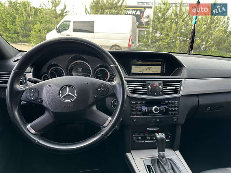 Седан Mercedes-Benz E-Class 2009 в Кам'янець-Подільському
