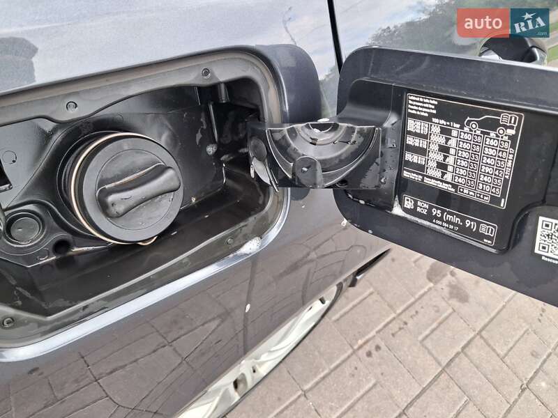 Седан Mercedes-Benz E-Class 2011 в Києві