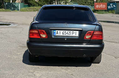 Седан Mercedes-Benz E-Class 1996 в 