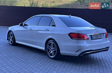 Седан Mercedes-Benz E-Class 2012 в 