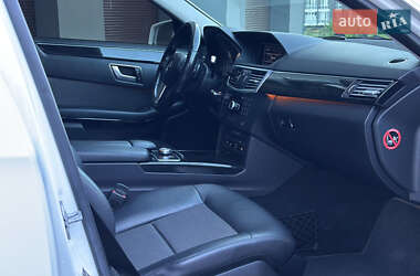 Седан Mercedes-Benz E-Class 2012 в 