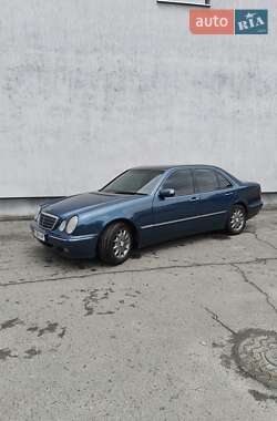 Седан Mercedes-Benz E-Class 1999 в Львове