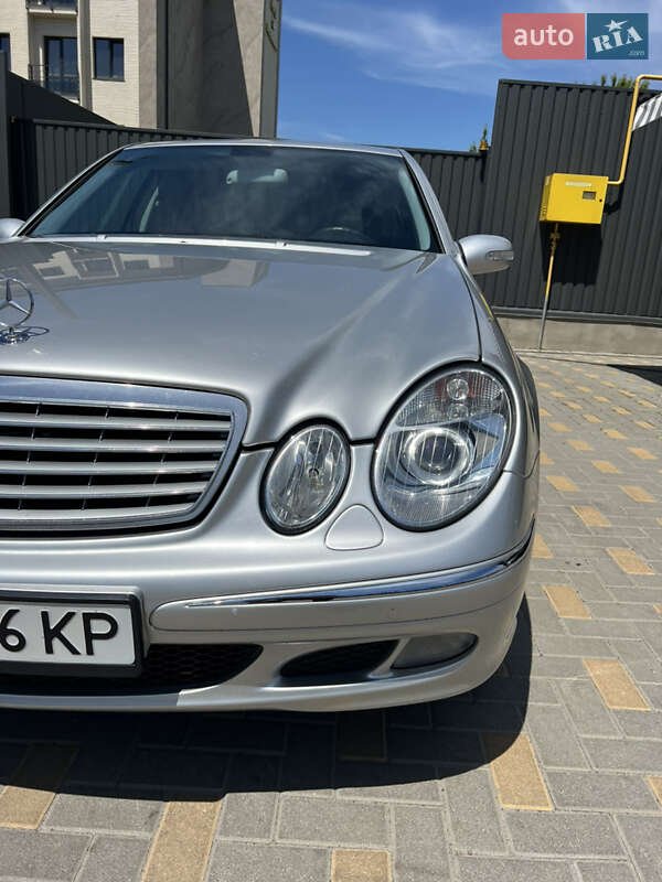 Седан Mercedes-Benz E-Class 2003 в Виннице