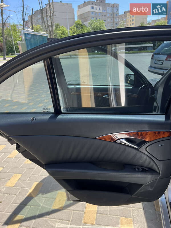 Седан Mercedes-Benz E-Class 2003 в Виннице
