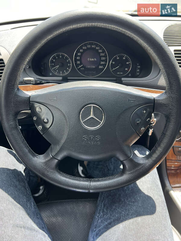Седан Mercedes-Benz E-Class 2003 в Виннице
