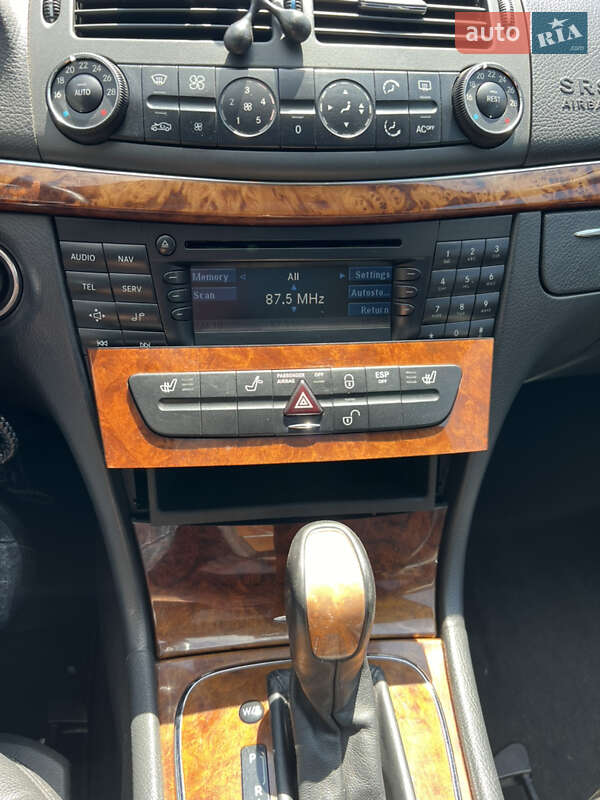Седан Mercedes-Benz E-Class 2003 в Виннице