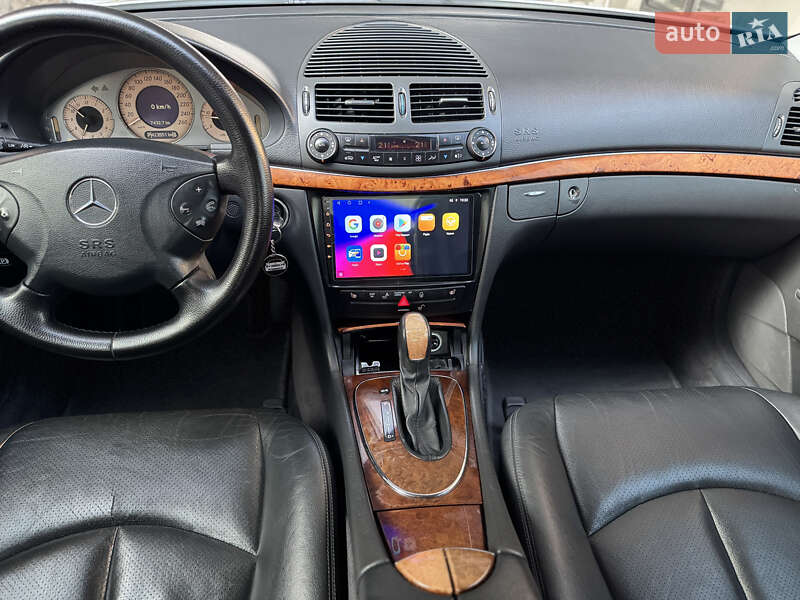 Седан Mercedes-Benz E-Class 2002 в Ровно