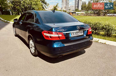Седан Mercedes-Benz E-Class 2011 в 