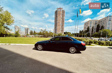 Седан Mercedes-Benz E-Class 2011 в 