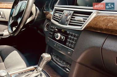 Седан Mercedes-Benz E-Class 2011 в 
