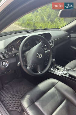 Седан Mercedes-Benz E-Class 2010 в 